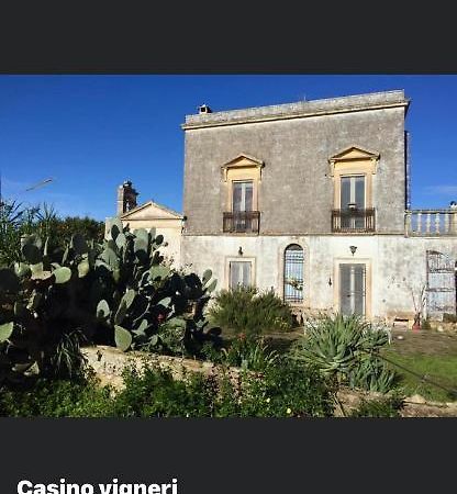 Hotel Casino Vigneri à Trepuzzi Extérieur photo